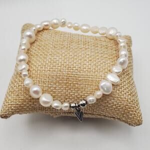 Silpada Sterling Silver Freshwater Pearl "Goddess" Stretch Bracelet B1601 w/logo